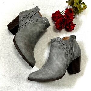 Qupid Grey Faux Suede Lazer Cut-Out Ankle Booties - Size 6
